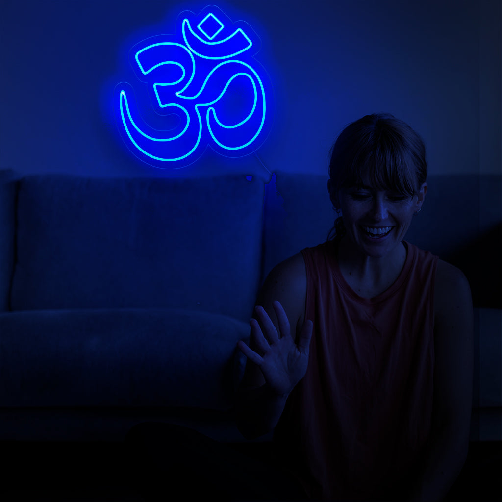 Um letreiro de neon cativante representando o símbolo do terceiro olho, representando o despertar espiritual e a intuição, emanando uma luz mística e encantadora