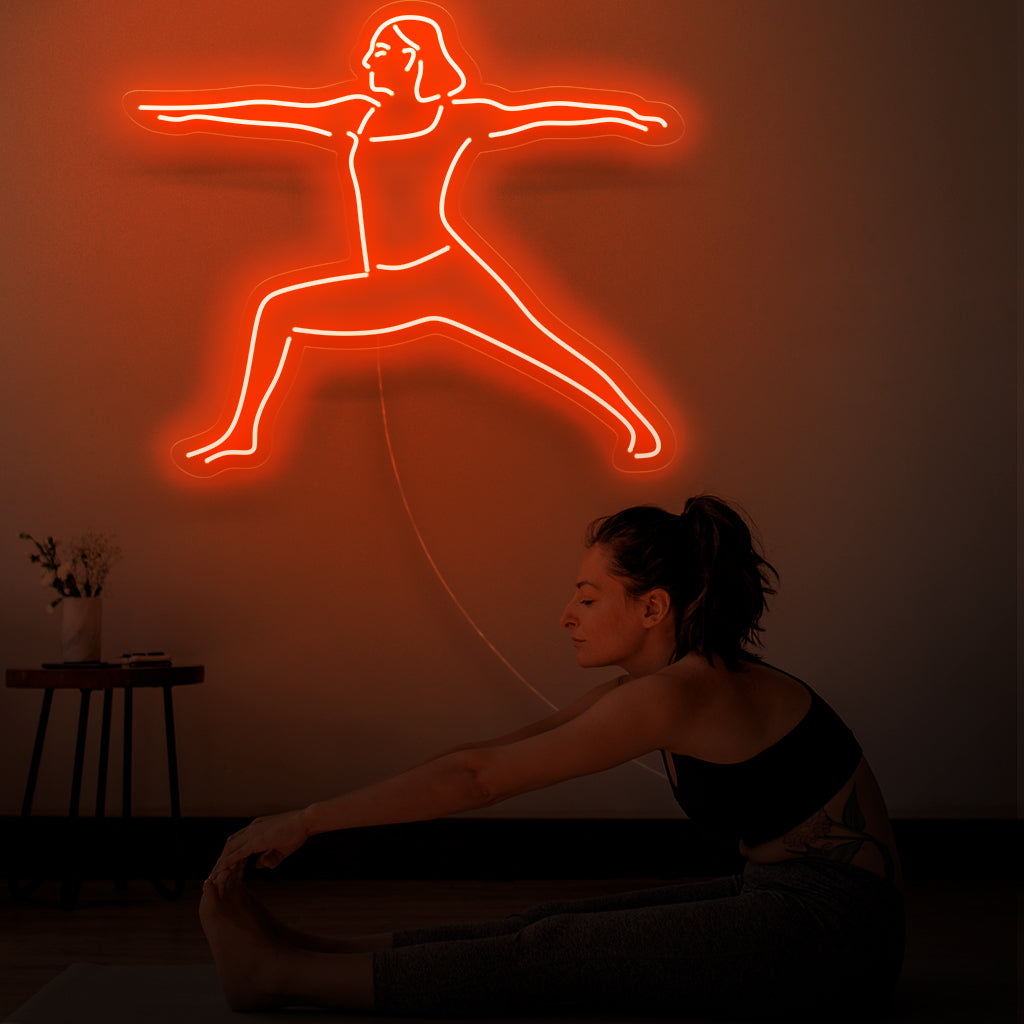O letreiro de neon para ioga é um complemento tranquilo para a decoração de meditação, proporcionando uma luz serena e tranquila.